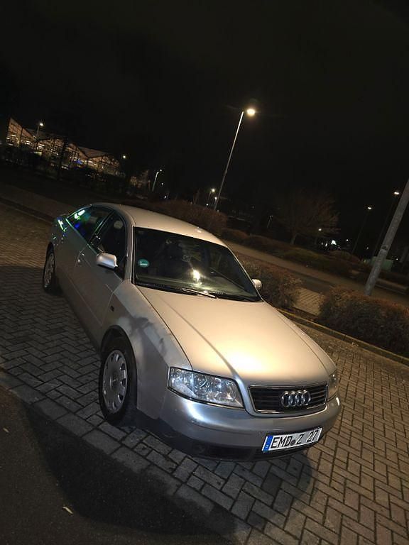 Grau Gebraucht 2000 Audi A6 Limousine | 2.600 € (Fairer Preis) - Bild 1/4