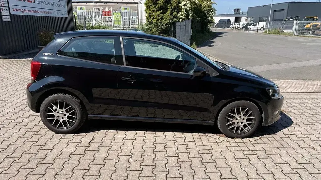 Gebraucht VW Polo Trendline 75 PS (55 kW) 2011 Schwarz Kleinwagen