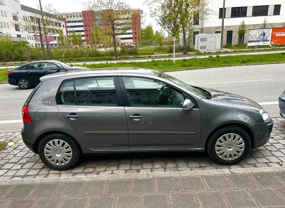 Gebraucht VW Golf V 80 PS (58 kW) 2005 Grau Kleinwagen