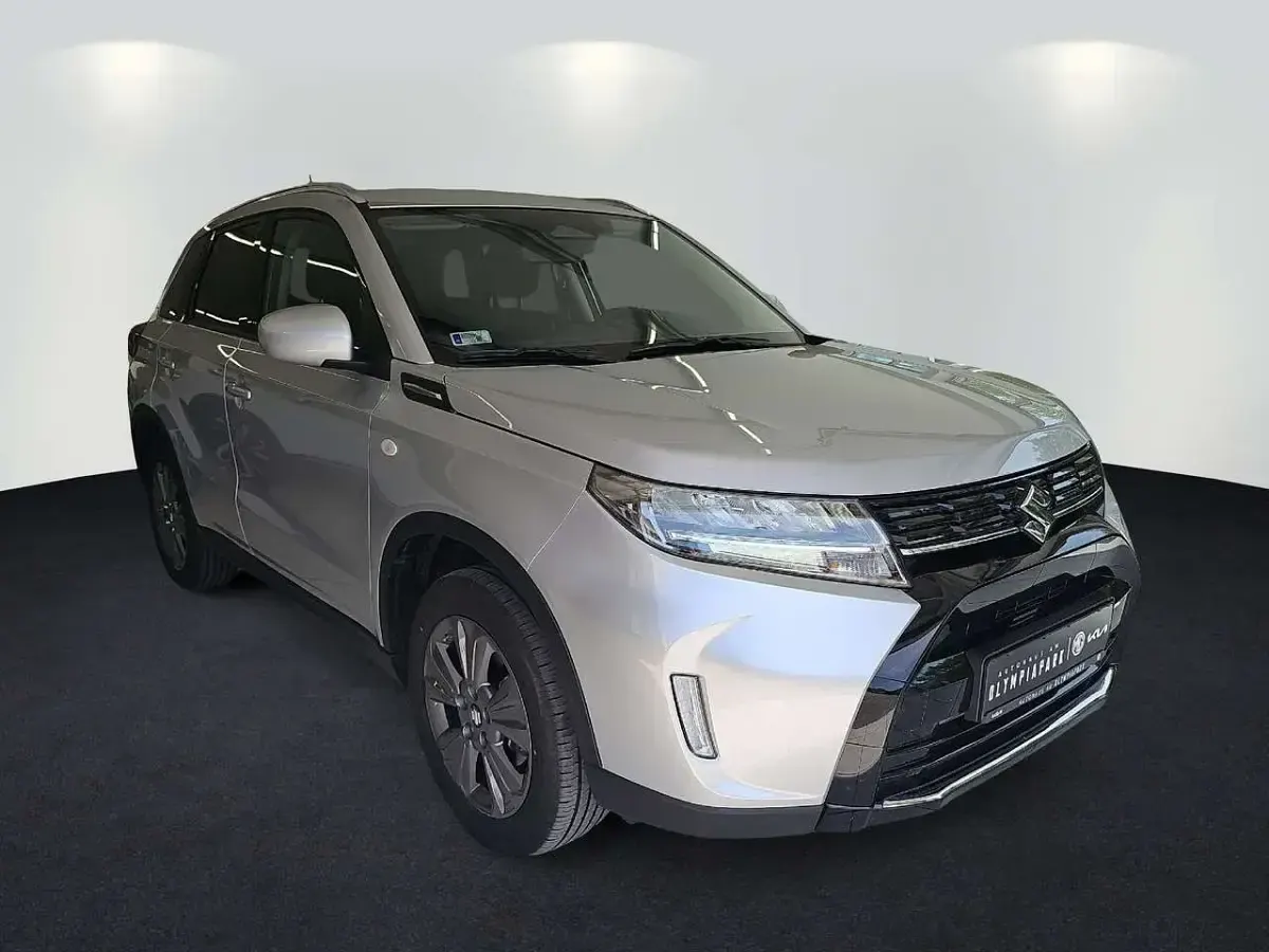 Gebraucht Suzuki Vitara Comfort 110 PS (80 kW) 2025 Silber SUV
