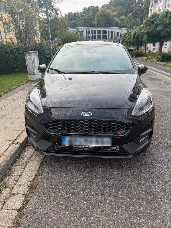Schwarz Gebraucht 2020 Ford Fiesta Kleinwagen | 22.000 € - Bild 1/4