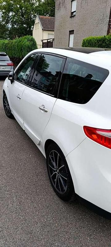 Gebraucht Renault Grand Scénic Bose Edition 150 PS (110 kW) 2011 Van / Kleinbus