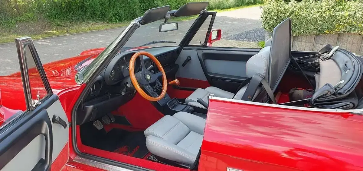 Gebraucht Alfa Romeo Spider Quadrifoglio 128 PS (94 kW) 1988 Rot Cabrio