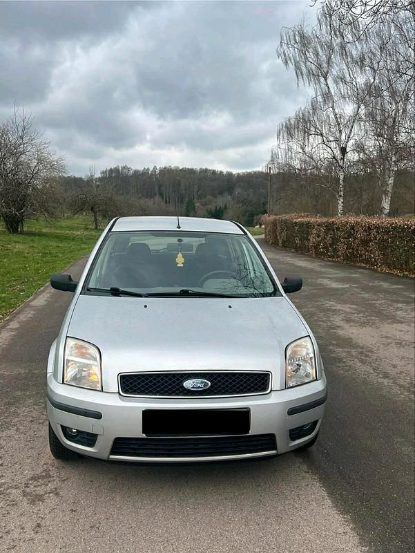 Gebraucht Ford Fusion 68 PS (50 kW) 2003 Silber Kleinwagen