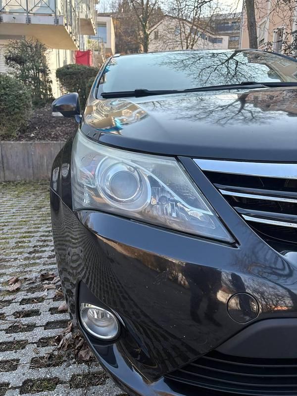 Gebraucht Toyota Avensis 177 PS (130 kW) 2012 Schwarz Kombi