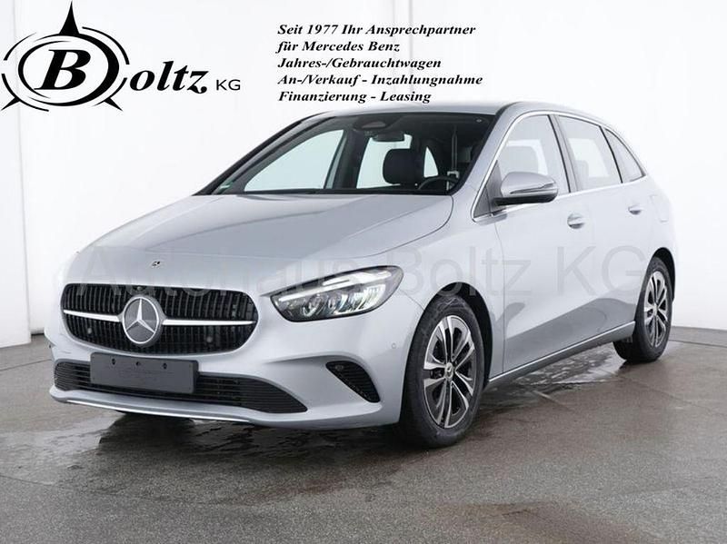 Hightechsilber Gebraucht 2024 Mercedes B180 Progressive Van / Kleinbus | 30.888 € (Guter Preis) - Bild 1/4