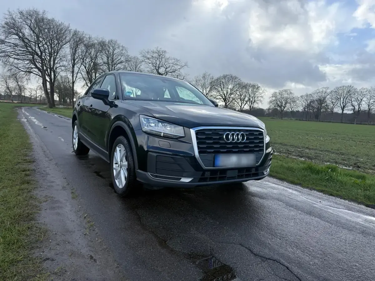 Gebraucht Audi Q2 116 PS (85 kW) 2019 Schwarz SUV