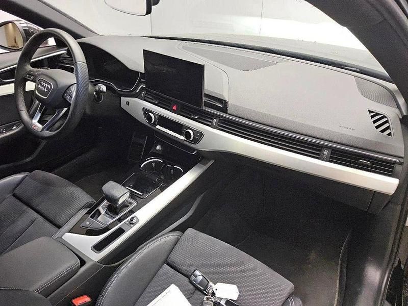 Gebraucht Audi A4 S-Line 204 PS (150 kW) 2023 Mythosschwarz (metallic) Kombi