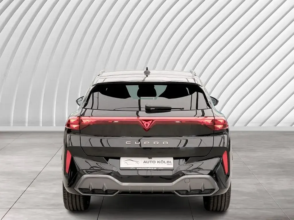Neu Cupra Terramar 204 PS (150 kW) 2026 Mythosschwarz SUV