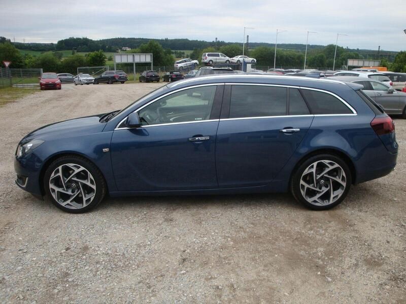 Gebraucht Opel Insignia Business Innovation 170 PS (125 kW) 2017 Blau Kombi