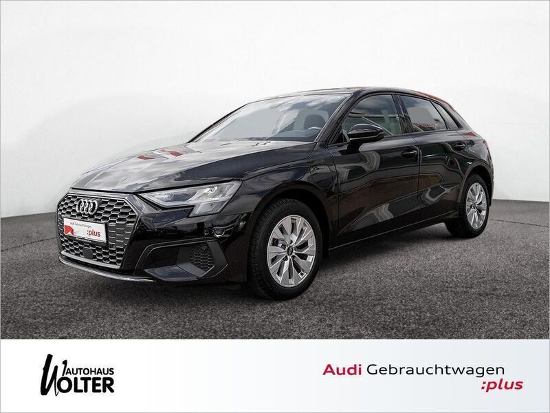 Brillantschwarz Gebraucht 2023 Audi A3 Sportback e-tron Performance Limousine | 28.860 € (Fairer Preis) - Bild 1/4