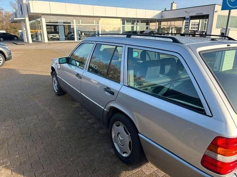 Gebraucht Mercedes 280 1995 Brillantsilber Kombi