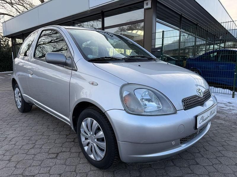 Gebraucht Toyota Yaris Terra 86 PS (63 kW) 2001 Silber Kleinwagen