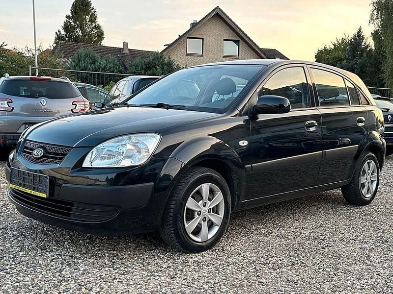 Schwarz Gebraucht 2009 Kia Rio 4 Limousine | 3.890 € (Fairer Preis) - Bild 1/4