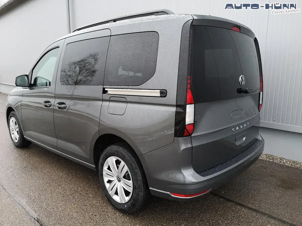 Neu VW Caddy Basis 116 PS (85 kW) 2026 Deep black perleffekt Van / Kleinbus