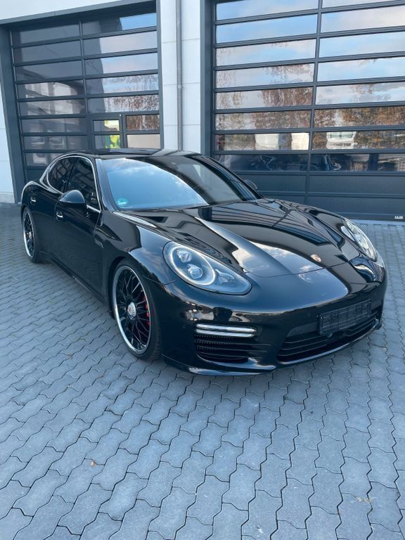 Schwarz Gebraucht 2015 Porsche Panamera Turbo Limousine | 59.999 € (Fairer Preis) - Bild 1/4
