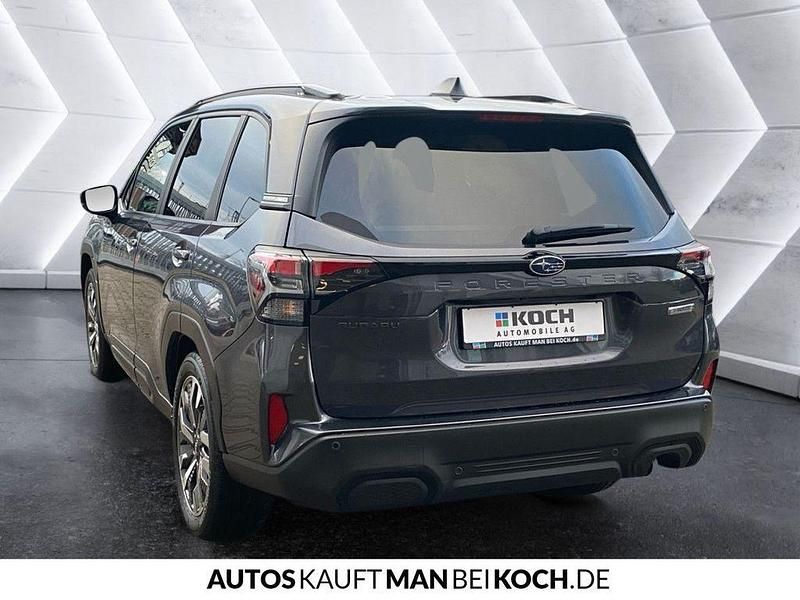 Neu Subaru Forester Platinum 150 PS (110 kW) 2025 Grau SUV