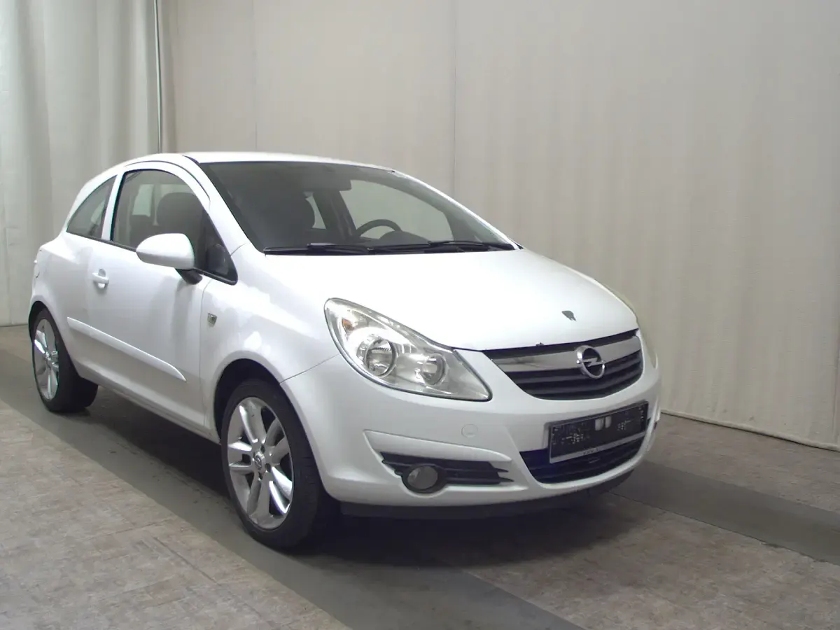 Second-hand Opel Corsa 75 CP (55 kW) 2007 Alb Hatchback