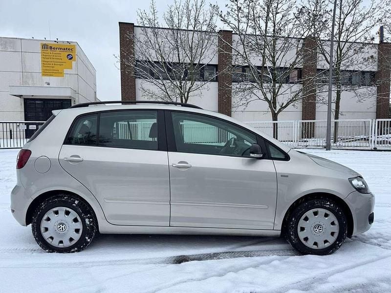 Gebraucht VW Golf VII Match 122 PS (89 kW) 2012 Silver leaf metallic Kleinwagen