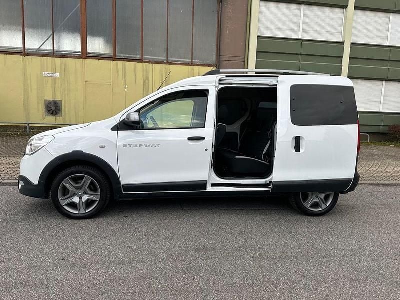 Gebraucht Dacia Dokker Stepway 131 PS (96 kW) 2019 Weiß Van / Kleinbus