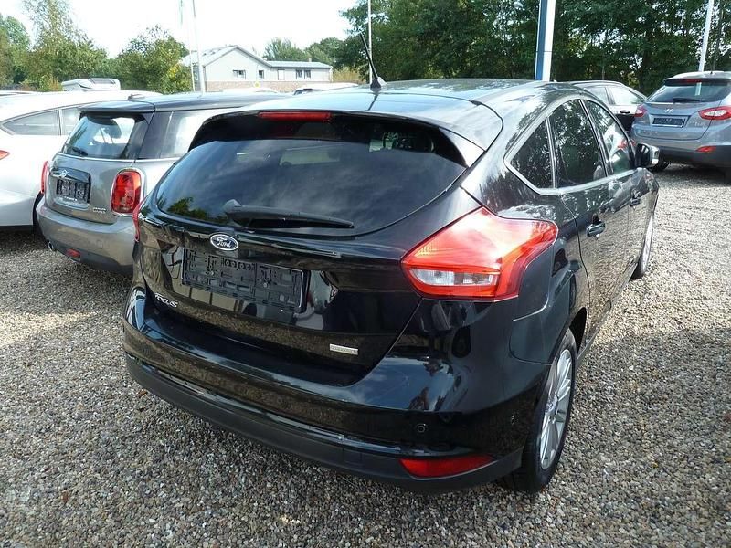 Gebraucht Ford Focus 125 PS (91 kW) 2018 Shadow black Kleinwagen