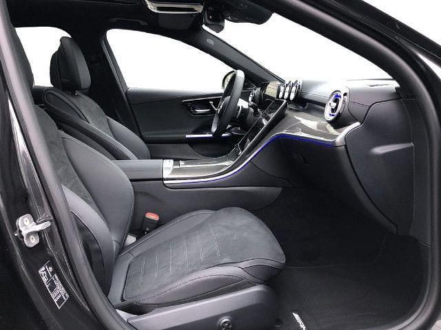 Gebraucht Mercedes C300 AMG line 258 PS (189 kW) 2024