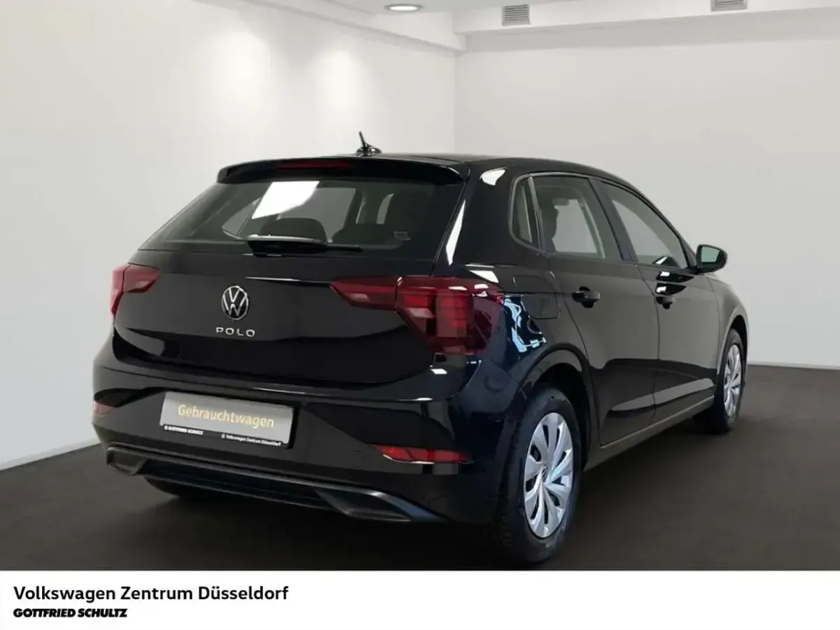 Gebraucht VW Polo Basis 80 PS (58 kW) 2025 Schwarz Kleinwagen