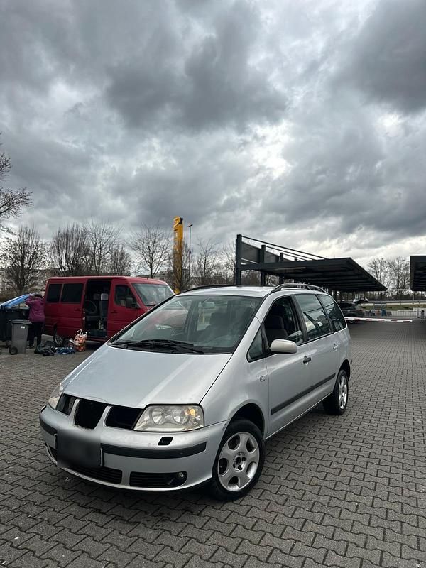 Gebraucht Seat Alhambra 131 PS (96 kW) 2002 Silber Van / Kleinbus
