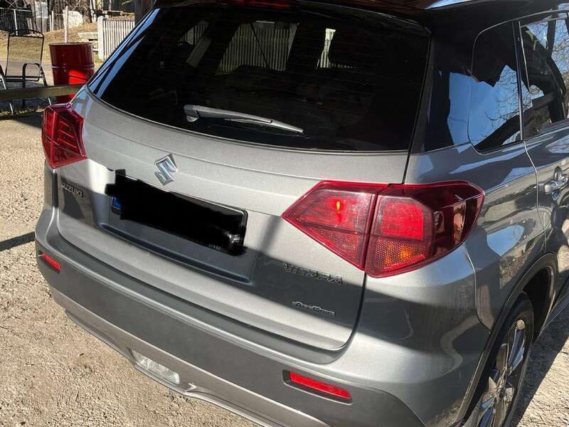 Grau Gebraucht 2019 Suzuki Vitara Comfort SUV | 15.900 € (Fairer Preis) - Bild 1/3