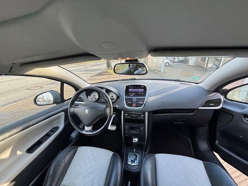 Gebraucht Peugeot 207 CC Roland Garros 120 PS (88 kW) 2011 Schwarz Cabrio