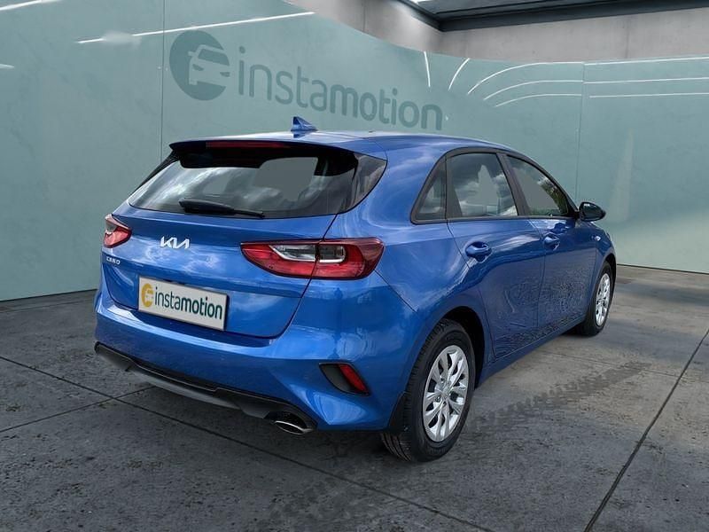 Neu Kia Ceed 140 PS (102 kW) 2025 Blau Kleinwagen