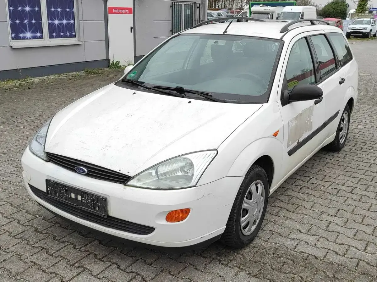 Second-hand Ford Focus 75 CP (55 kW) 2001 Alb Break