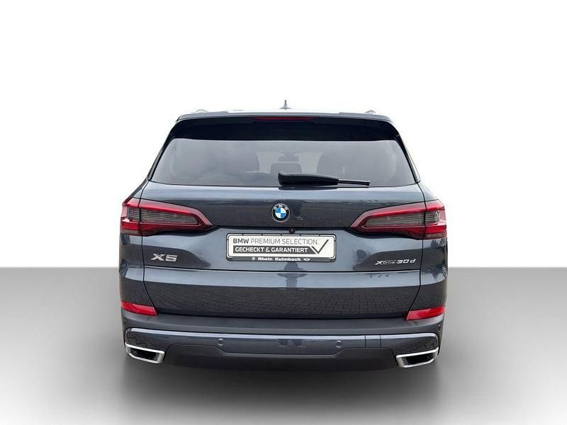 Używany BMW X5 286 KM (210 kW) 2022 Szary SUV