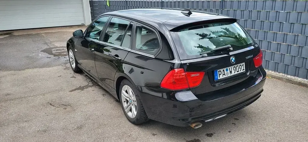 Occasion BMW 318 143 ch (105 kW) 2011 Noir Break