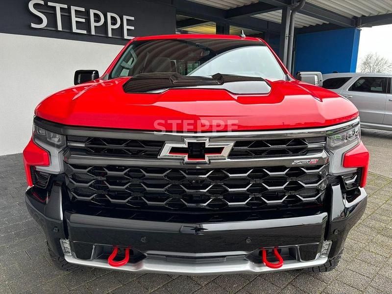 Nowe Chevrolet Silverado 426 KM (313 kW) 2025 Czerwony SUV