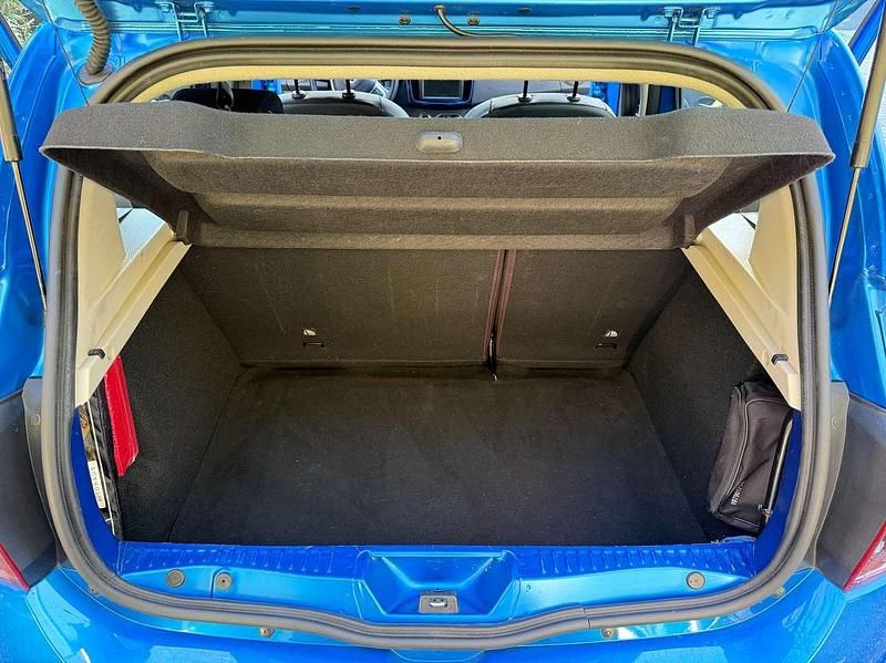 Gebraucht Dacia Sandero Celebration 101 PS (74 kW) 2020 Blau Limousine