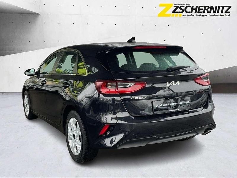 Gebraucht Kia Ceed Vision 140 PS (102 kW) 2025 (1k) zilinaschwarz met. Kleinwagen