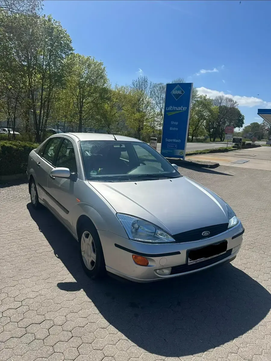 Gebraucht Ford Focus 101 PS (74 kW) 2002 Limousine
