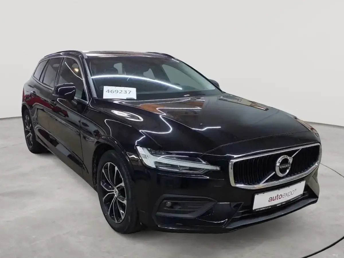 Gebraucht Volvo V60 Momentum 197 PS (144 kW) 2021 Kombi