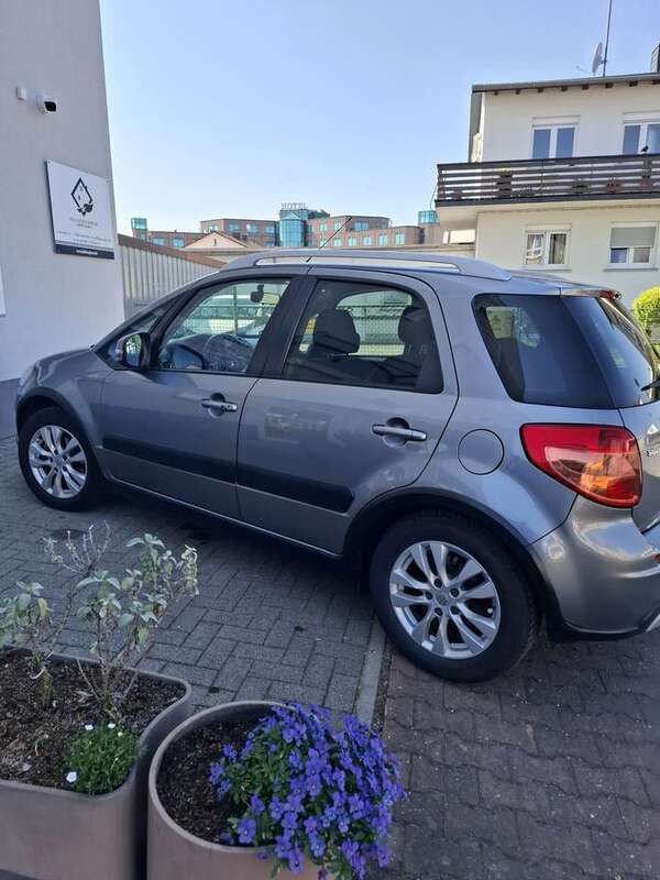 Gebraucht 2013 Suzuki SX4 Style Limousine | 7.250 € (Fairer Preis) - Bild 1/4