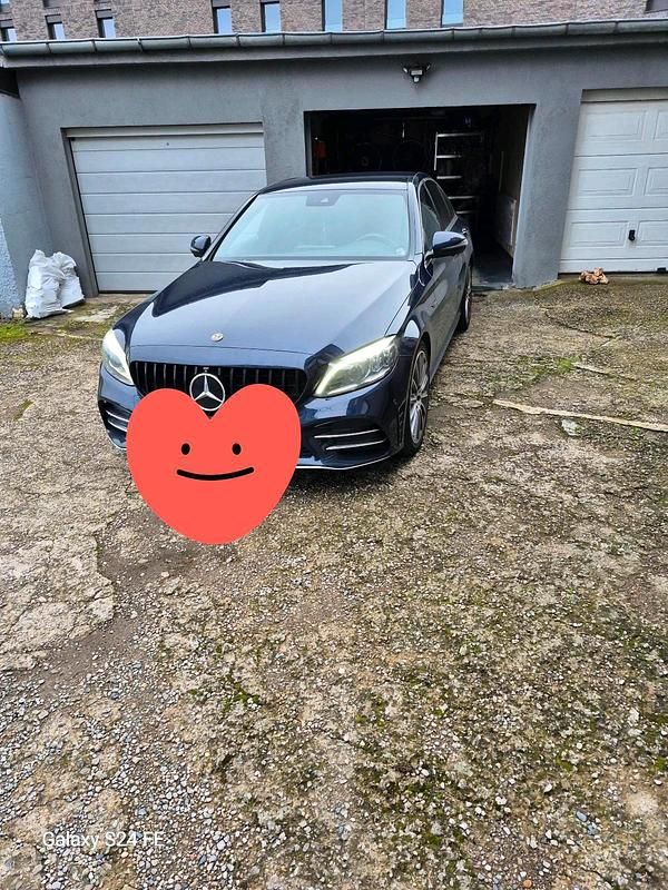 Blau Gebraucht 2020 Mercedes C300 AMG line Limousine | 27.000 € (Superpreis) - Bild 1/4