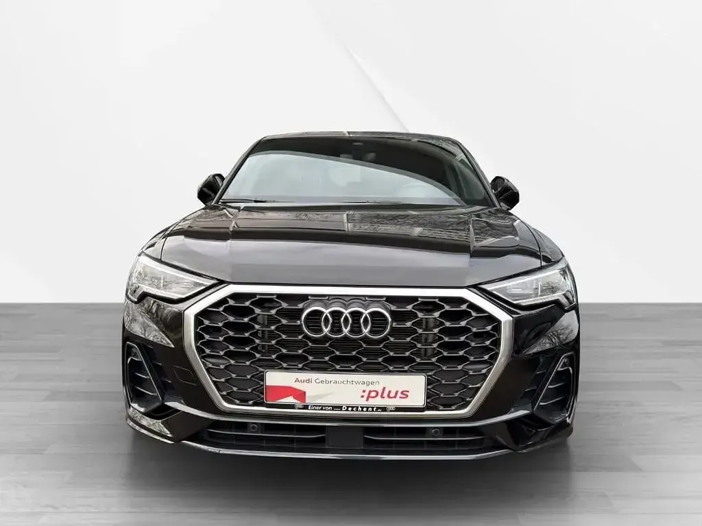 Gebraucht Audi Q3 Sportback Sport 150 PS (110 kW) 2024 Mythosschwarz metallic SUV