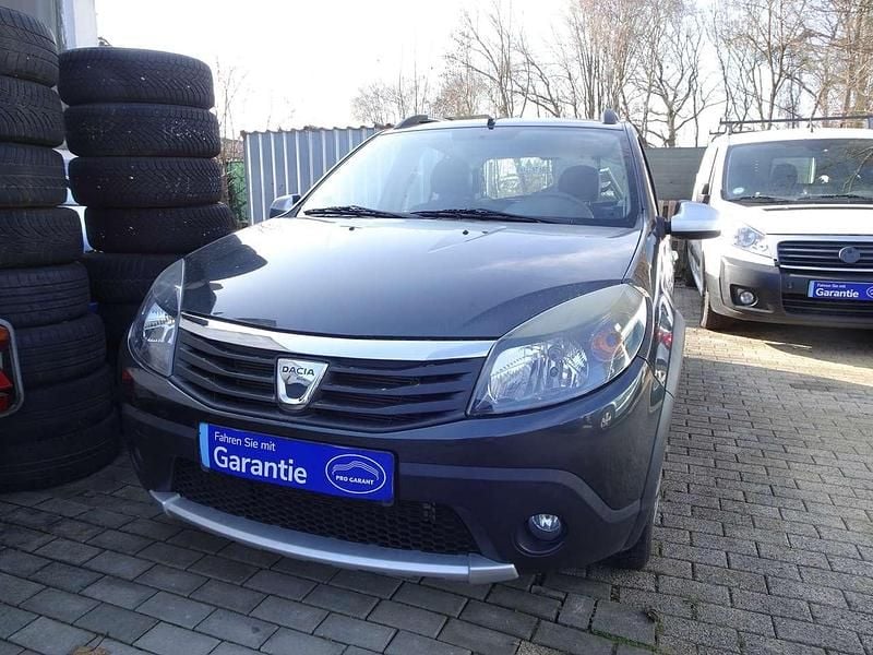 Gebraucht Dacia Sandero Stepway 105 PS (77 kW) 2012 Schwarz "comete" Kleinwagen