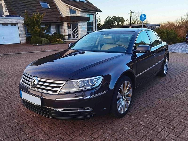 Gebraucht VW Phaeton 239 PS (175 kW) 2013 Grau Limousine