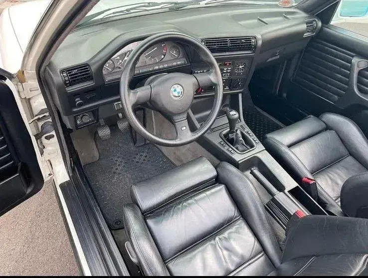 Gebraucht BMW 320 Cabriolet 129 PS (94 kW) 1990 Weiß Cabrio