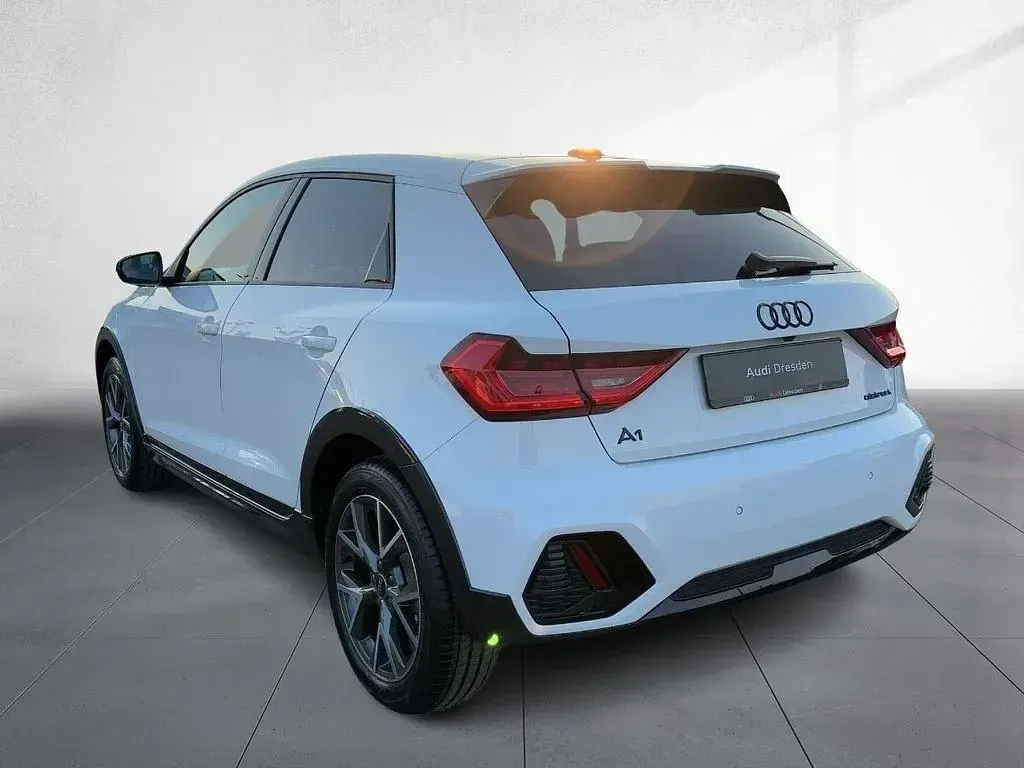 Neu Audi A1 Sport 116 PS (85 kW) 2026 Cortinaweiß SUV