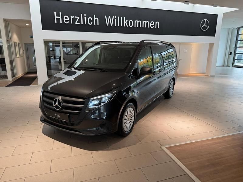 Grau Gebraucht 2024 Mercedes Vito Van / Kleinbus | 51.765 € - Bild 1/4