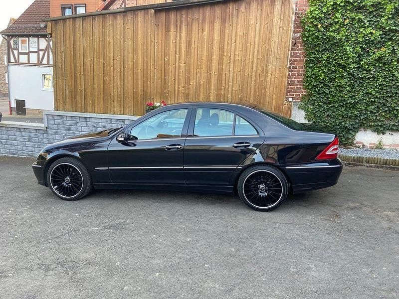 Gebraucht Mercedes C230 Elegance 204 PS (150 kW) 2006 Schwarz Limousine