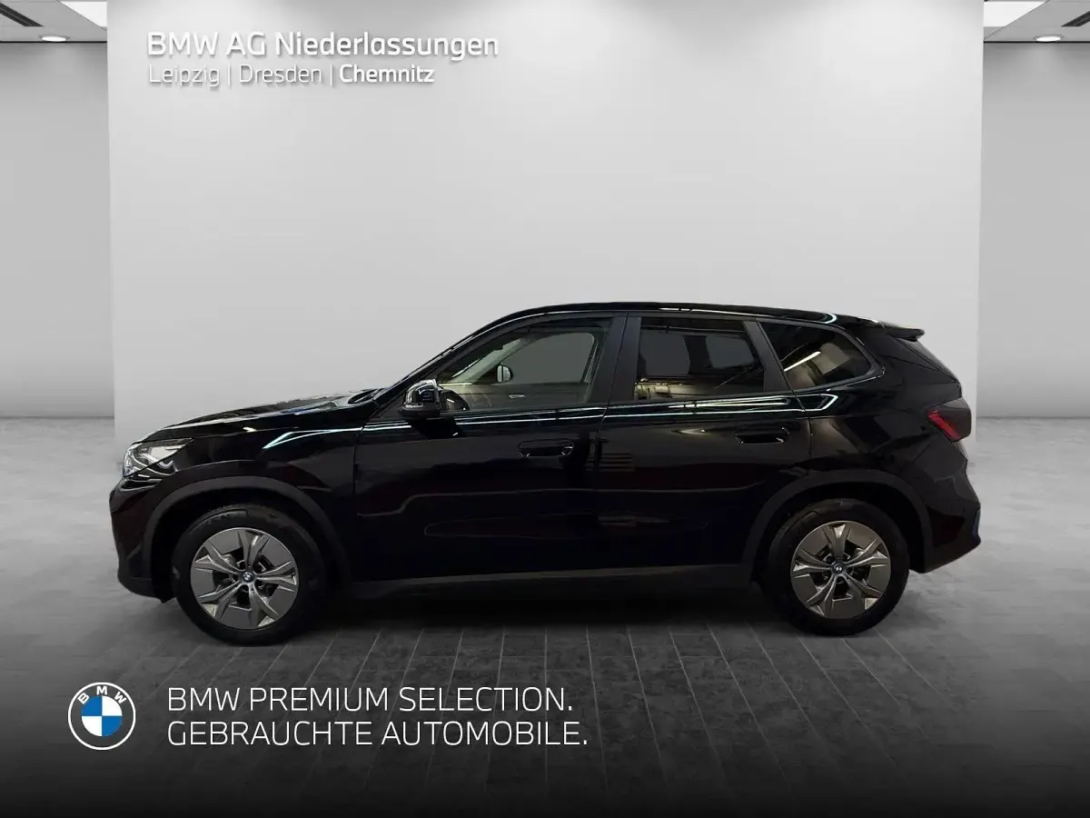 Gebraucht BMW iX1 Performance 200 kW (272 PS) 2023 Schwarz SUV