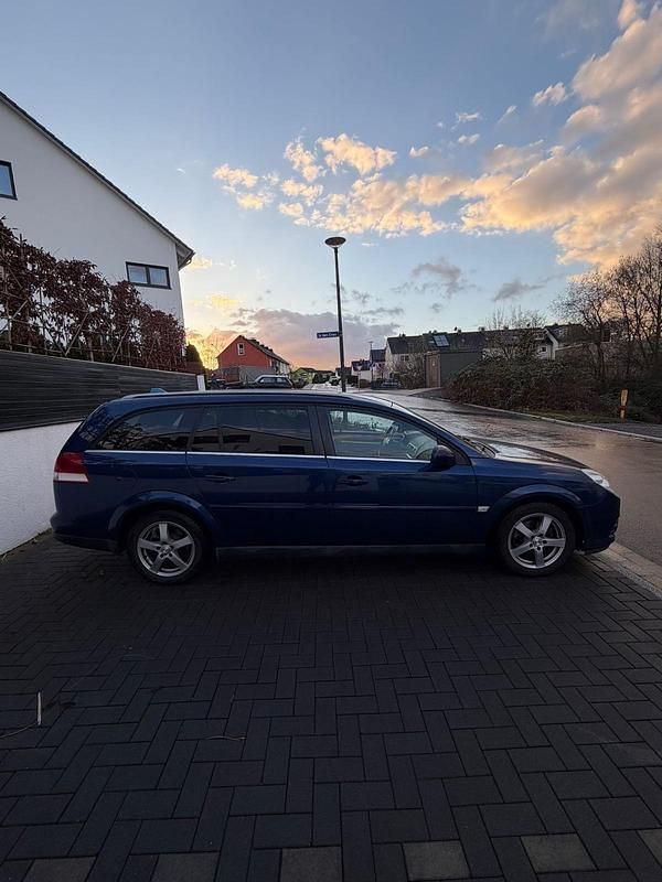 Gebraucht Opel Vectra 140 PS (102 kW) 2007 Blau Kombi